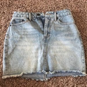 Kittenish skirt